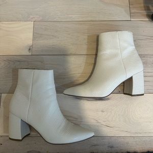 Steve Madden White Leather Croc booties